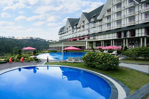 Khách sạn Đà Lạt có hồ bơi Swiss-Belresort Tuyền Lâm 